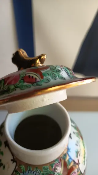 Pote de Porcelana Multicolor Made in Macau