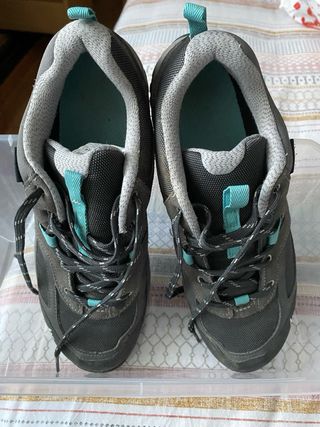 Zapatillas montaña mujer grises