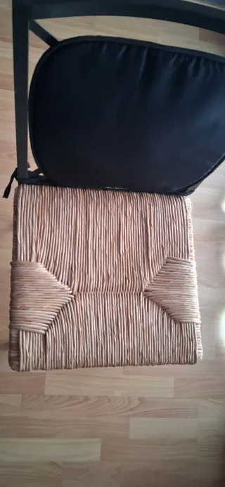 Mesa de comedor y sillas