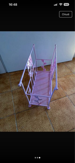 Porta riviste in metallo rosa