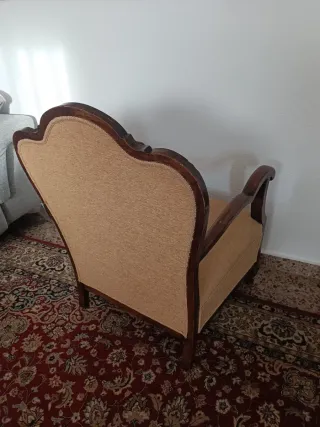 Sillón clásico tela y madera