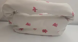 Bolso Desigual blanco con flores rosas