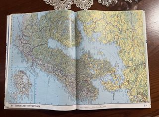 Atlante geografico Zanichelli 2004