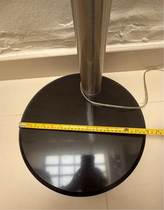 Lámpara de pie metálica diseño curvo con 3 brazos