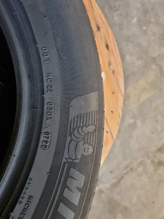 Vendo 2 Neumáticos en perfecto estado