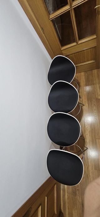 4 Taburetes Stua Diseño Moderno