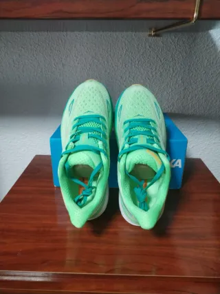 Hoka W Clifton 9 Verdes talla 39 1/3