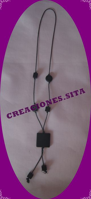 Collar de abalorios.