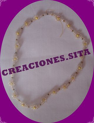 Collar de abalorios.