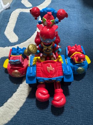 Coche Superthings Kazoom Globo