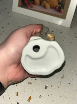 Statuetta contadina con colomba vintage