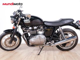 TRIUMPH THRUXTON 900