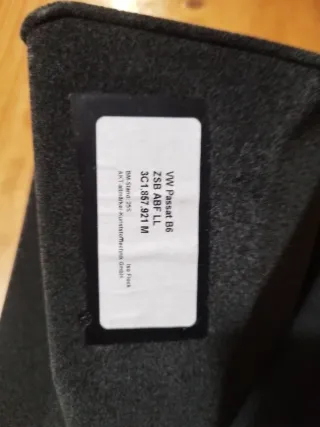 Guantera izquierda Passat B6