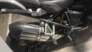 BMW R1200GS Negra con Maletas.