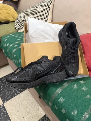 New Balance 1906 Hombre Talla 43 Negras