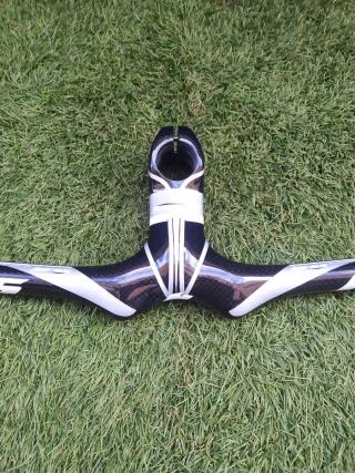 Manillar integrado CARBÓN NESS 700x90mm +6°. NUEVO