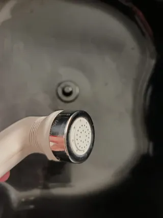 Lavacabezas portátil con bomba de agua