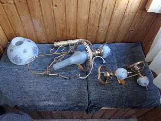 Aplique antiguo doble latón , cristal y cerámica