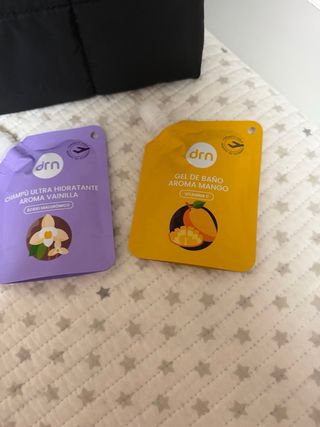 Neceser negro Lefties + 3 productos Druni