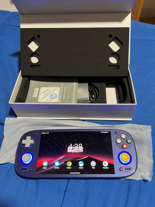 Retroid Pocket 5 Morado