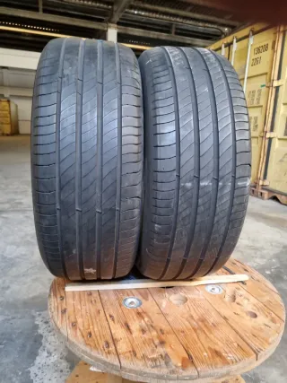 Vendo 2 neumáticos en perfecto  estado