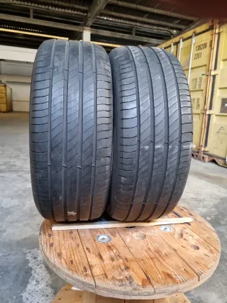 Vendo 2 neumáticos en perfecto  estado