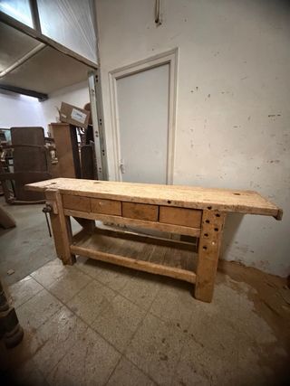 Antiguo banco carpintero año 1928