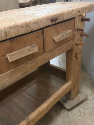 Antiguo banco carpintero año 1928