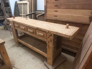 Antiguo banco carpintero año 1928