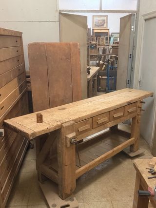 Antiguo banco carpintero año 1928