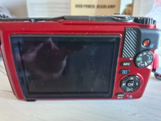 Olympus TG-7 Cámara Digital Roja