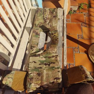 Portaplacas con Placas de Acero y Portacargadores