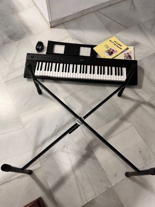 Tastierino Yamaha Piaggero NP-12b. PREZZO TRATTABILE