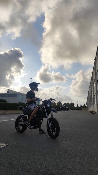 Rieju MRT 50 SM + piezas extras Precio negociable