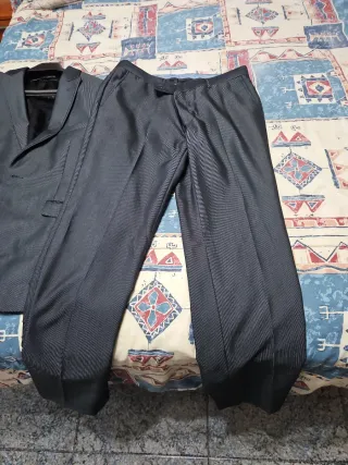 Traje gris hombre talla M