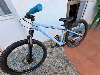 Bicicleta Rockrider Azul. precio negociable