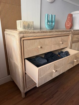 Cómoda vintage de madera