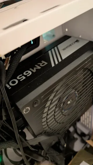 Corsair RM650i Fuente de Alimentación