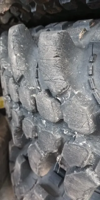 4 Silverstone 31/10.5 R15