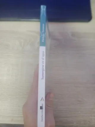 Sumergirse en el agua (Cuentos, Mitos Y Libros-...