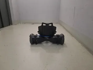 Hoverboard con asiento, un poco averiado