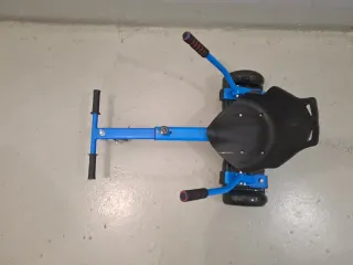 Hoverboard con asiento, un poco averiado