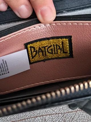 Cartera Mujer Batgirl DC Comics Negra y Dorada