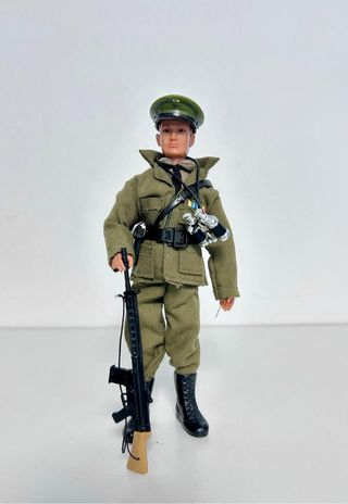 Madelman Soldado con Rifle y Prismáticos