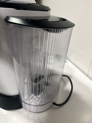 Cafetera Tassimo, cajonera para cafés y algun cafe