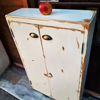 Armario pequeño antiguo madera