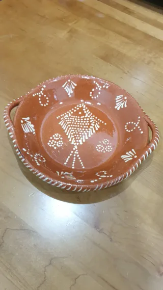 2 Pratos de Barro Decorados