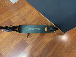 Patín eléctrico, funciona bien, batería vieja