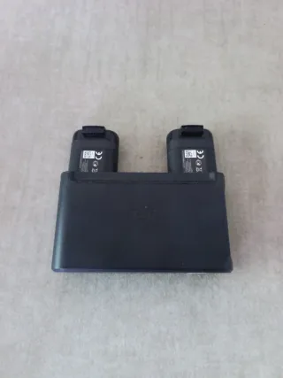 Cargador y 2 Baterías DJI