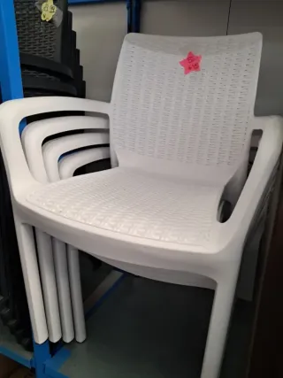 Pack 4 Sillas Keter Bali Blancas